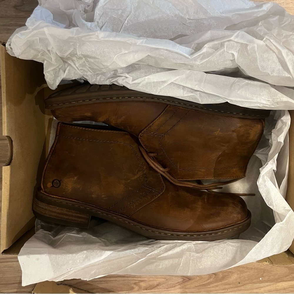 Born Grand Canyon Men's Tan Chukka Boots, Men’s 9. Like new, minimal wear. - Picture 2 of 5